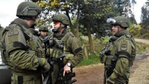 Corte revoca prisión preventiva para dos exfuncionarios del GOPE acusados de asesinato del comunero mapuche