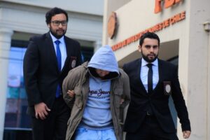 Por violar a excolega fue enviado a la cárcel