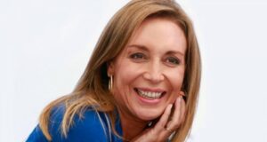 Karen Doggenweiler  se queda en TVN