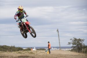 Vuelve el Motocross nocturno al motódromo Ricardo Navarro del Barrio Industrial