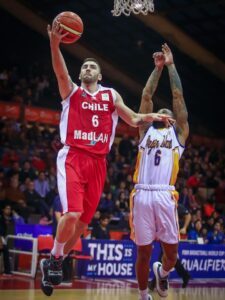 Carlos Lauler estuvo presente en derrota de selección de Básquetbol ante los dominicanos