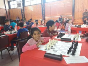 Cerca de cien personas participaron en Torneo Internacional de Ajedrez