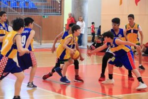Hay futuro: 66 menores se “graduaron” tras masiva actividad de Minibásquet