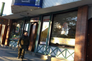 Delincuentes intentaron asaltar a mano armada en céntrica casa de cambios