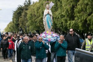 (Galería) Cientos de feligreses participaron en procesión de la Virgen de la Inmaculada Concepción