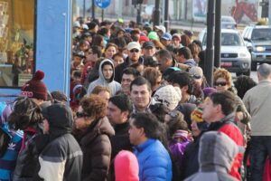 En Chile: 7 de cada 10 chilenos mienten  o “maquillan” su currículum