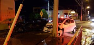 Conductor ebrio provocó colisión, dejó  lesionados y arrasó con un grifo