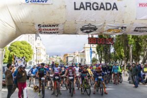 Álvaro Macías no tiene rivales en la “Terra Australis MTB Race”