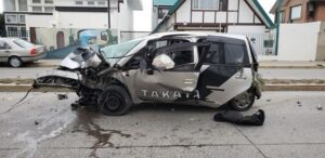 Joven conductor quedó con riesgo vital tras brutal accidente en Avda. 21 de Mayo