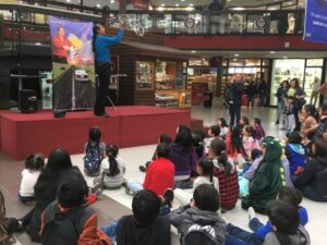 Niños y adultos disfrutaron de las ilusiones del Mago “Hamelin” en zonAustral