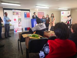 Vecinos de San Gregorio aprenderán a hacer su propio huerto en sus hogares
