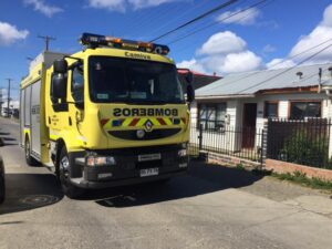 Ropa que cayó sobre artefacto de calor generó principio de incendio