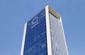 Crisis en ENAP vive  horas decisivas por  negociaciones en Santiago