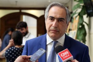 Senador Chahuán llama a participar  en Congreso del Futuro