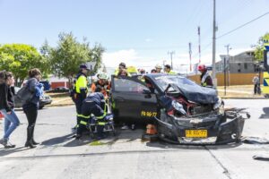 (Galería) Violento accidente en recurrente  esquina dejó a cuatro mujeres lesionadas