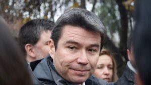 Comisión investigadora atribuye responsabilidad política a exministro Marcelo Mena