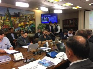 Trabajadores de ENAP Magallanes descartan paro este lunes pero siguen en diálogo