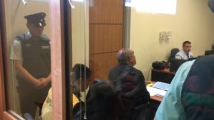 Pareja de expololos enfrenta juicio por asaltar y asesinar a pintor osornino