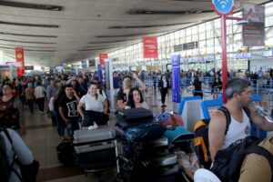Tráfico aéreo dentro de Chile crece 20% durante enero
