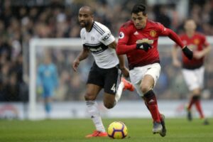 Con Alexis suplente el Manchester United sigue a tranco firme