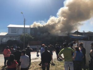 Voraz incendio en Puerto Natales  destruyó cinco viviendas