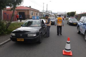 Cinco Uber y diez taxis piratas fueron sacados de circulación durante enero