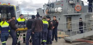 Armada rescató a buzo que sufrió  problema de presión en alta mar