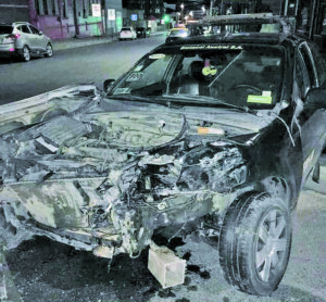 Chofer ebrio y sin licencia de conducir provocó millonarios daños y dejó un lesionado