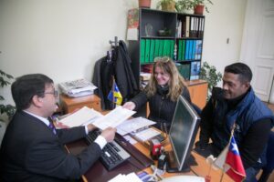Agrupación de venezolanos en Magallanes solicitó asilo humanitario para evitar deportación de compatriota