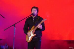 Juanes abrió show internacional en Festival Nacional del Lago en Calafate