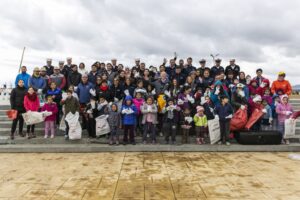 (Galería) Alrededor de 40 niños de colonias de verano participaron en actividad Limpieza de Playas