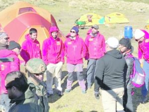 Exploración paleontológica en Cerro Guido
