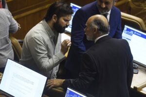 Con votos decisivos y presión del Frente Amplio, la DC presidirá la Cámara