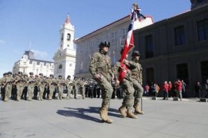 Desfile dominical volvió a realizarse a los sones de la banda de la Armada