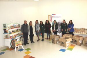 Libros de la “Tía Nany” pasaron a formar parte de la bibliomóvil del Jardín Infantil “Villa Las Nieves”