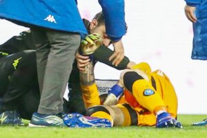 David Ospina se desmayó en pleno partido y fue hospitalizado