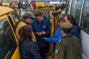 (Galería) Carabineros y Transportes efectuaron masiva fiscalización a buses escolares