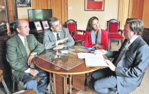 Empresa Melón instaló un supresor de polvo para evitar que las piedras vuelen