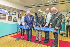 La librería flotante más grande del mundo abrió sus puertas a la comunidad magallánica