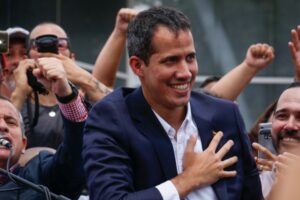 Guaidó declara estado de alarma nacional