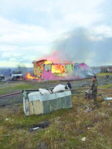 Damnificados por incendio claman por ayuda para poder levantar su hogar
