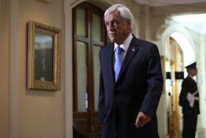 Piñera defiende proyecto que rebaja edad para control de identidad y pide aprobarlo con urgencia