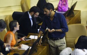 Las prioridades del presidente de la comisión de Defensa de la Cámara más joven de la historia