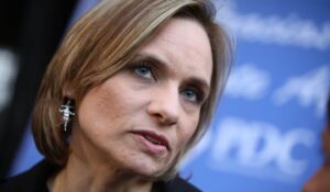 Como un “acto de justicia” calificó Goic proyecto de tutela laboral
