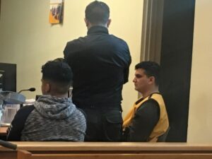 Condenan a hermanos santiaguinos que asaltaron bencinera emulando la “Casa de Papel”