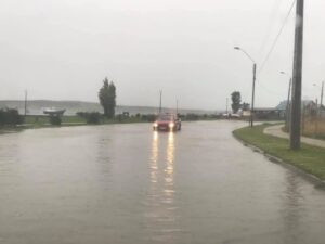 Continua caída de lluvia generó inundaciones en Puerto Natales