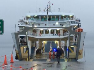 Ferry Pathagon a la espera de reiniciar sus operaciones