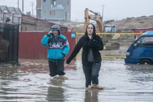 Graves trastornos generó la fuerte lluvia que azotó a Punta Arenas