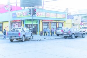 Conductor resultó lesionado luego de protagonizar colisión en pleno centro