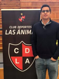 Claudio Soto firmó en Las Ánimas: “Es motivante jugar en el sur”